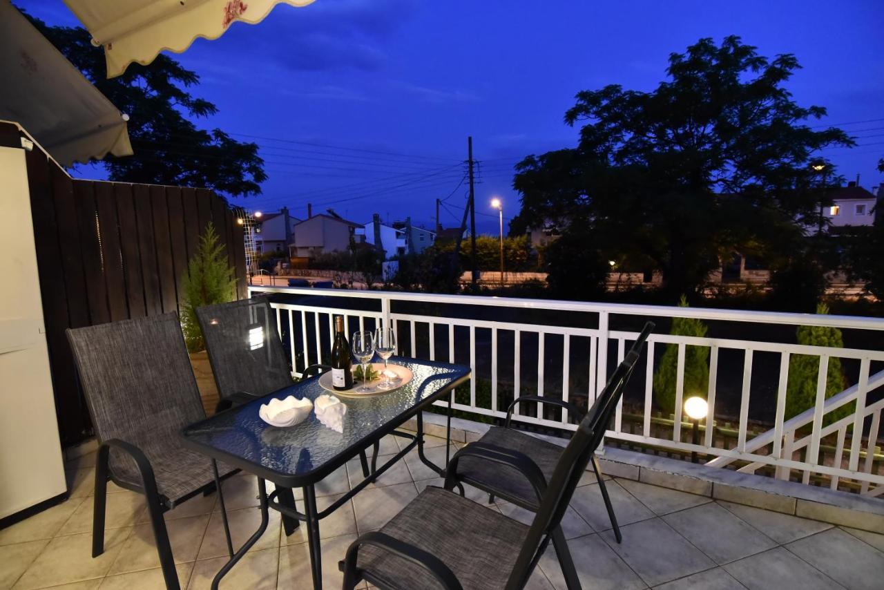 Appartement Holiday Blue à PalaiónTsiflíkion Extérieur photo